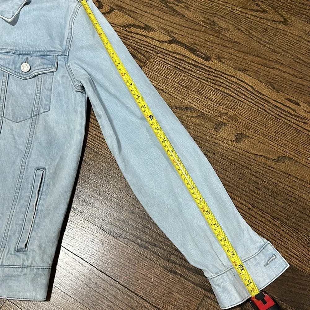 Refuge Unisex Stiff Light Denim Jacket Size Small